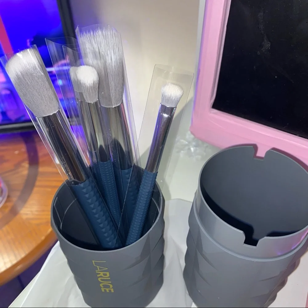 New LaRuce Beauty Christine Brush set